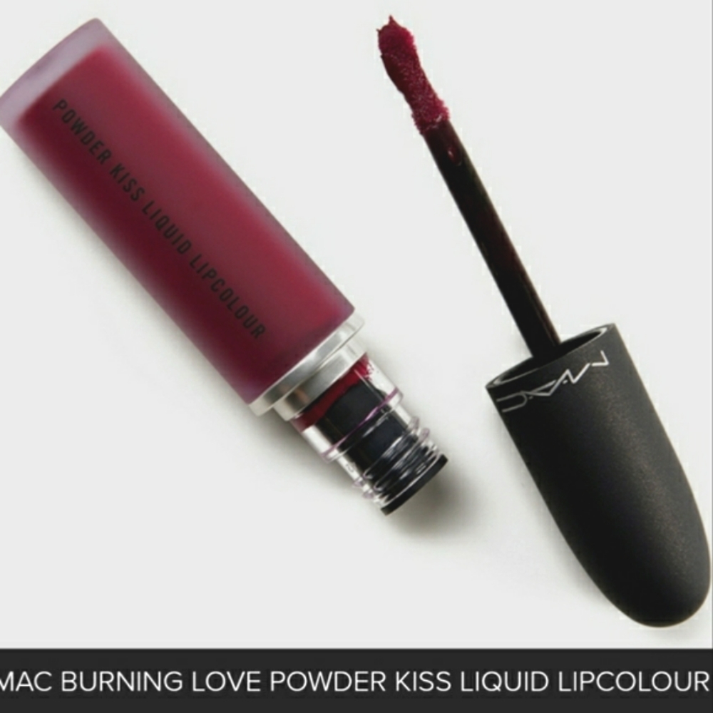 ❇️🧚‍♀️BURNING LOVE Mac Cosmetics Powder Kiss Liquid Lipcolour NWT
